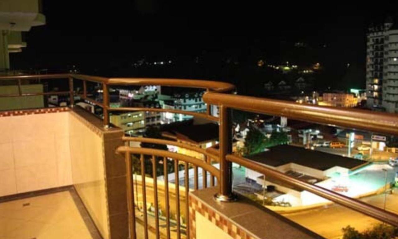 Crown Imperial Court Apartment مرتفعات كاميرون المظهر الخارجي الصورة